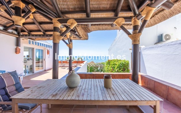 Resale - Detached villa - Estepona - Estepona Centro