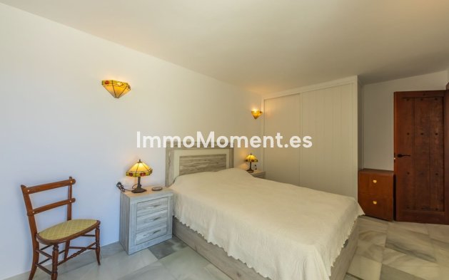 Resale - Detached villa - Estepona - Estepona Centro