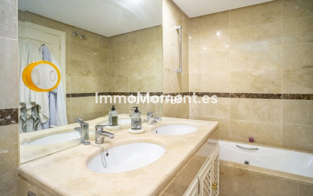 Wiederverkauf - Wohnung - Marbella - Nueva Andalucía