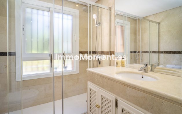 Wiederverkauf - Wohnung - Marbella - Nueva Andalucía
