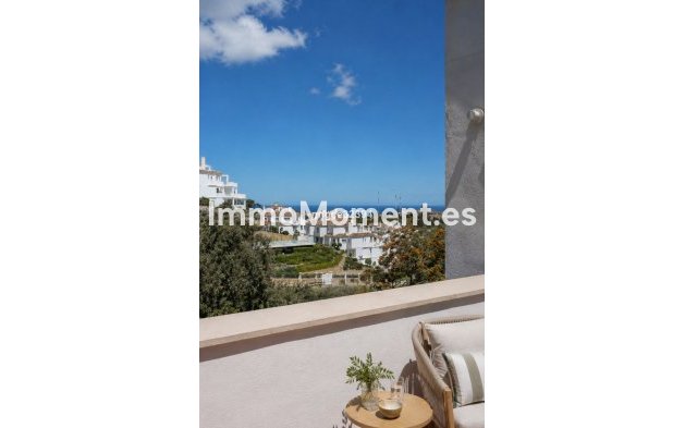 Resale - Apartment - Marbella - Nueva Andalucía