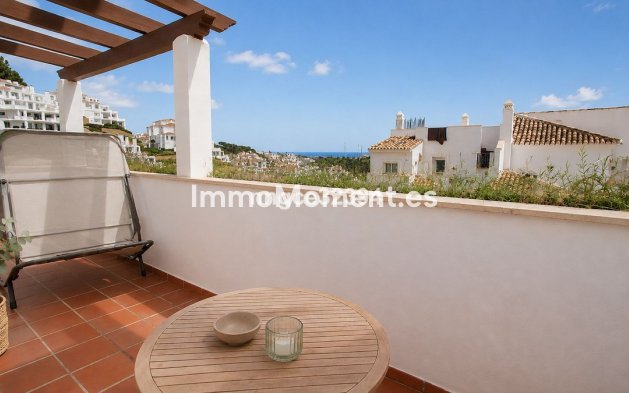 Resale - Apartment - Marbella - Nueva Andalucía