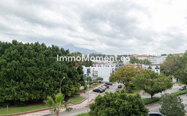 Resale - Apartment - Marbella - Nueva Andalucía