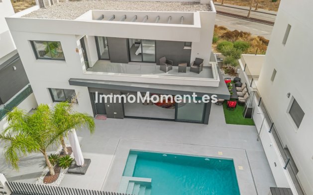 Resale - Detached villa - Algorfa - Algorfa Centro