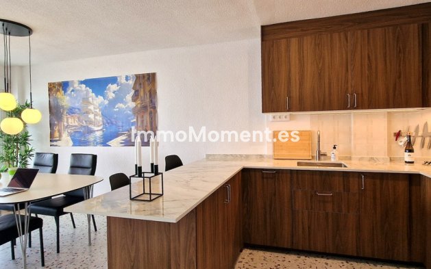 Resale - Apartment - Torrevieja - Torrevieja Centro