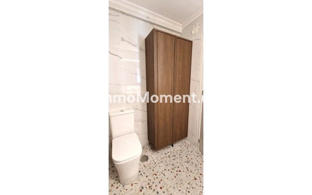 Resale - Apartment - Torrevieja - Torrevieja Centro