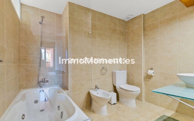 Resale - Apartment - Benalmadena - Benalmadena Centro