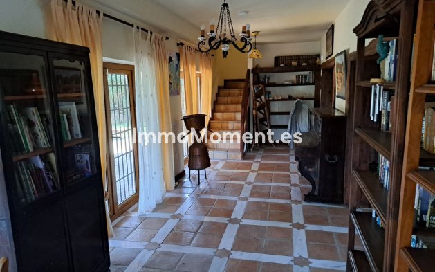 Resale - Country house - Mijas - Entrerrios