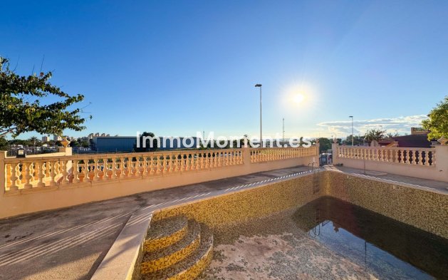 Resale - Townhouse - Torrevieja - Aguas Nuevas