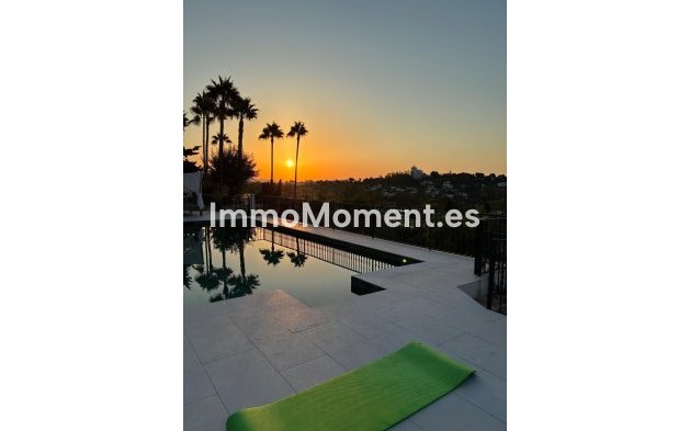 Resale - Detached villa - New Golden Mile