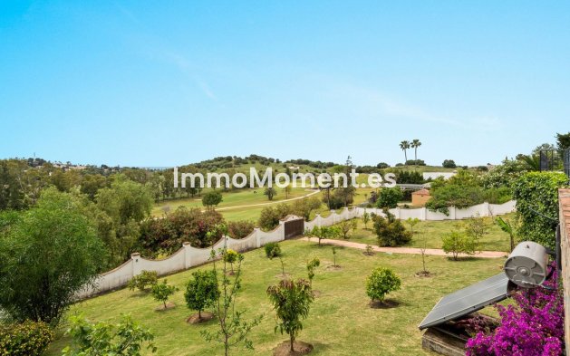 Resale - Detached villa - New Golden Mile