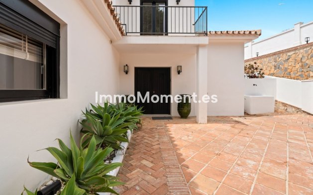 Resale - Detached villa - New Golden Mile