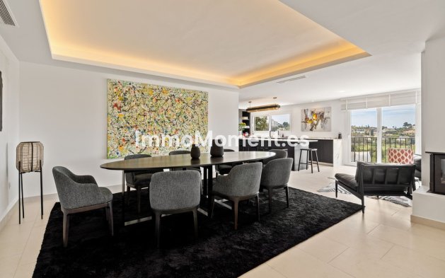 Resale - Detached villa - New Golden Mile