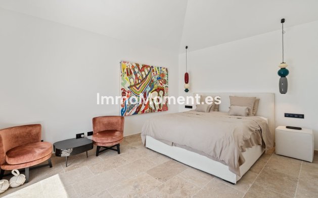 Resale - Detached villa - New Golden Mile