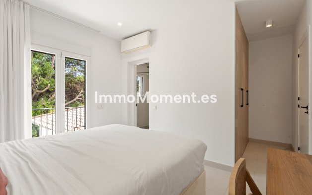 Resale - Detached villa - New Golden Mile