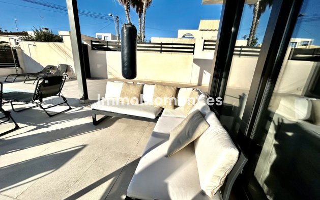 Resale - Detached villa - Orihuela - Los Balcones