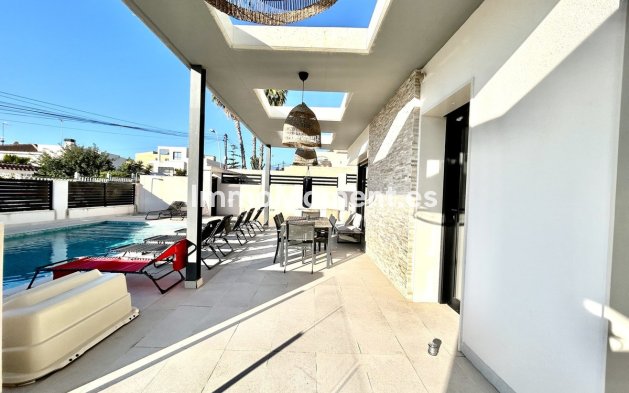 Resale - Detached villa - Orihuela - Los Balcones