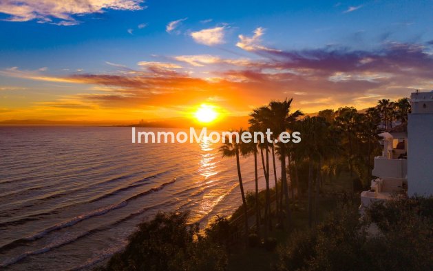 Resale - Apartment - Estepona - Estepona Centro