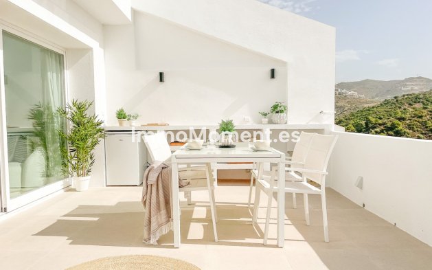 Resale - Apartment - Benahavís - La Quinta