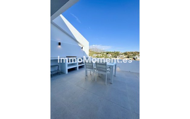 Resale - Apartment - Benahavís - La Quinta