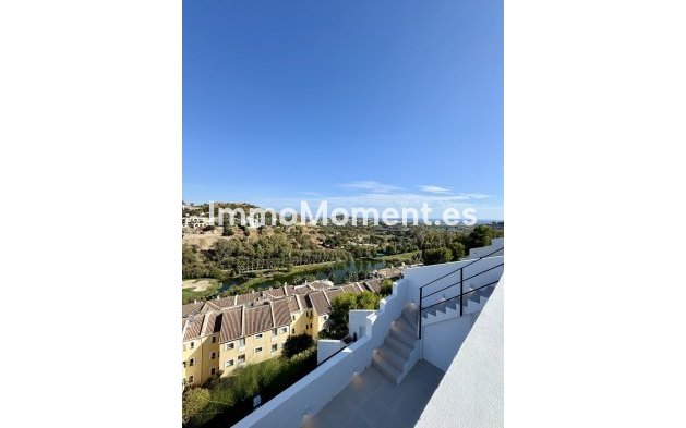 Resale - Apartment - Benahavís - La Quinta