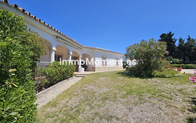 Resale - Detached villa - Mijas - El Chaparral