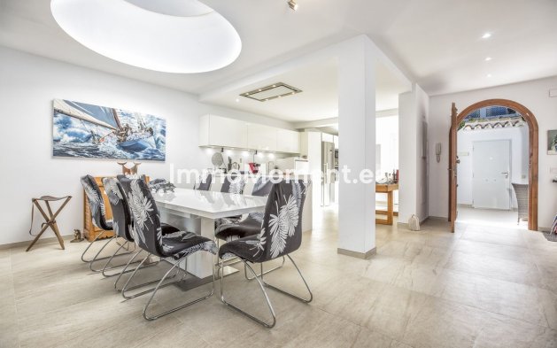 Wiederverkauf - Freistehende Villa - Marbella - Nueva Andalucía