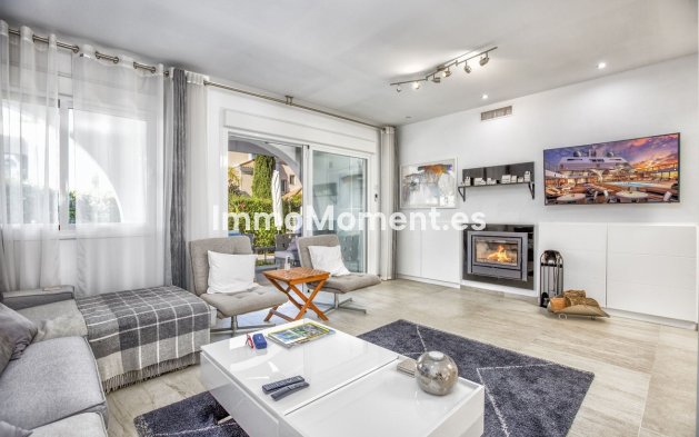 Wiederverkauf - Freistehende Villa - Marbella - Nueva Andalucía