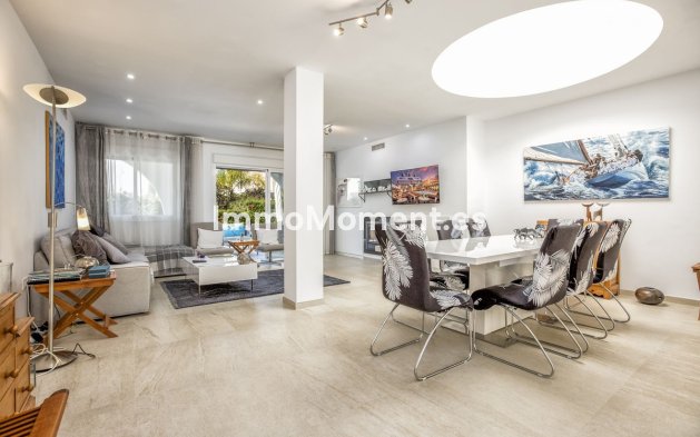 Wiederverkauf - Freistehende Villa - Marbella - Nueva Andalucía