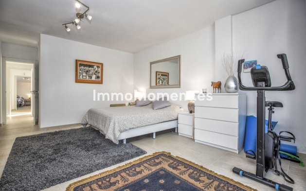 Wiederverkauf - Freistehende Villa - Marbella - Nueva Andalucía