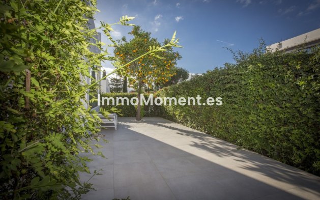 Wiederverkauf - Freistehende Villa - Marbella - Nueva Andalucía