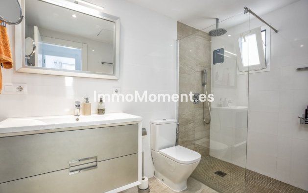 Wiederverkauf - Freistehende Villa - Marbella - Nueva Andalucía