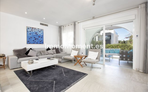 Wiederverkauf - Freistehende Villa - Marbella - Nueva Andalucía