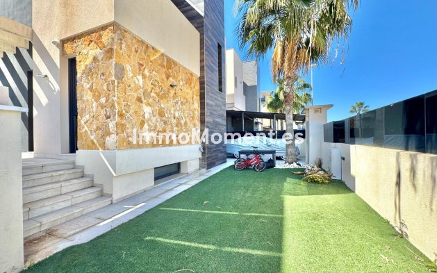 Wiederverkauf - Freistehende Villa - Orihuela - Lomas de Cabo Roig