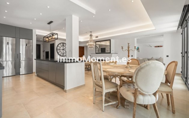 Resale - Detached villa - Marbella - Marbesa