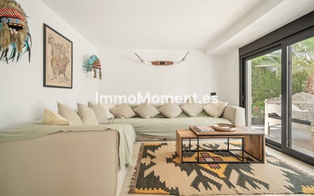 Resale - Detached villa - Marbella - Marbesa