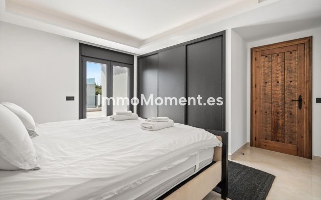 Resale - Detached villa - Marbella - Marbesa