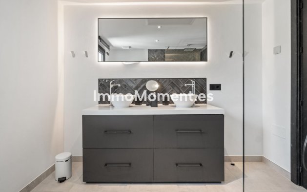 Resale - Detached villa - Marbella - Marbesa