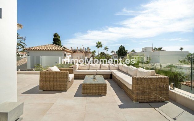 Resale - Detached villa - Marbella - Marbesa