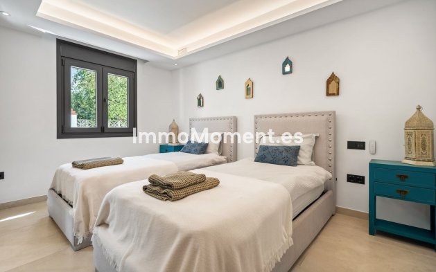 Resale - Detached villa - Marbella - Marbesa