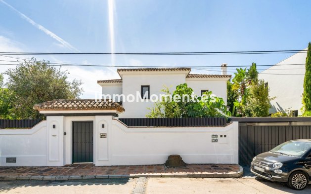 Resale - Detached villa - Marbella - Marbesa