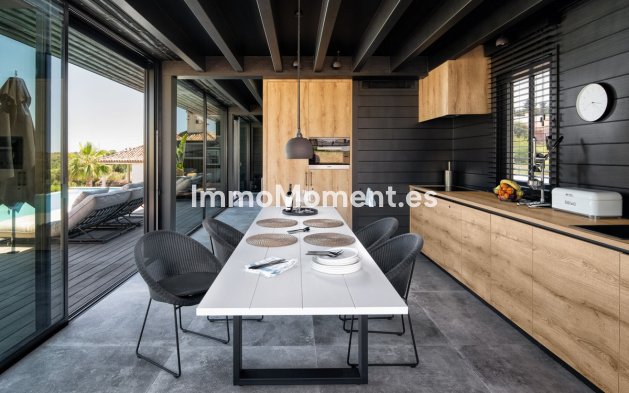 Reventa - Villa independiente - Estepona  - Valle Romano