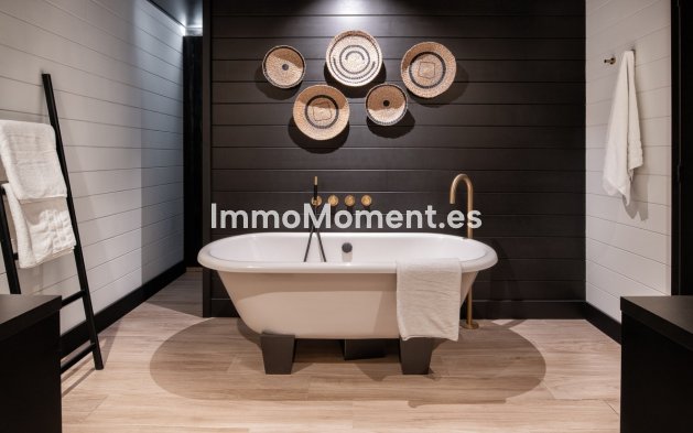 Reventa - Villa independiente - Estepona  - Valle Romano