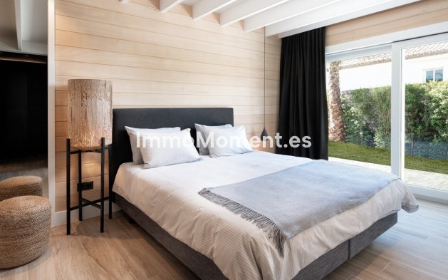 Reventa - Villa independiente - Estepona  - Valle Romano