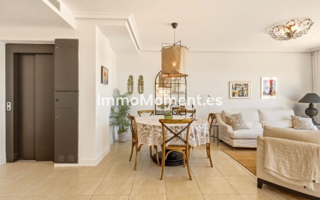 Resale - Townhouse - Estepona - Estepona Centro