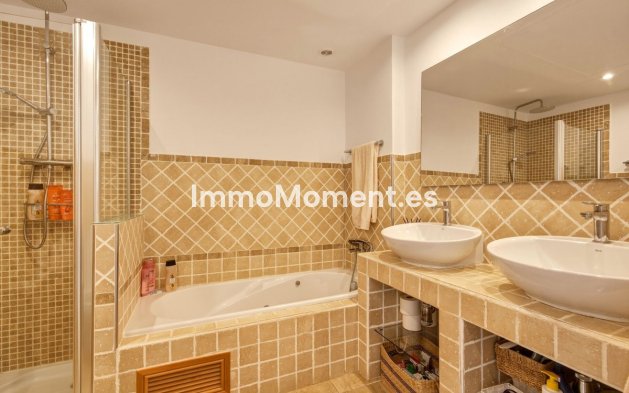 Resale - Townhouse - Estepona - Estepona Centro