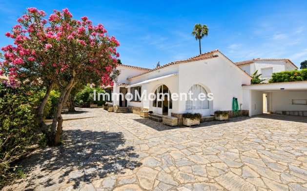 Reventa - Villa independiente - Manilva - La Duquesa