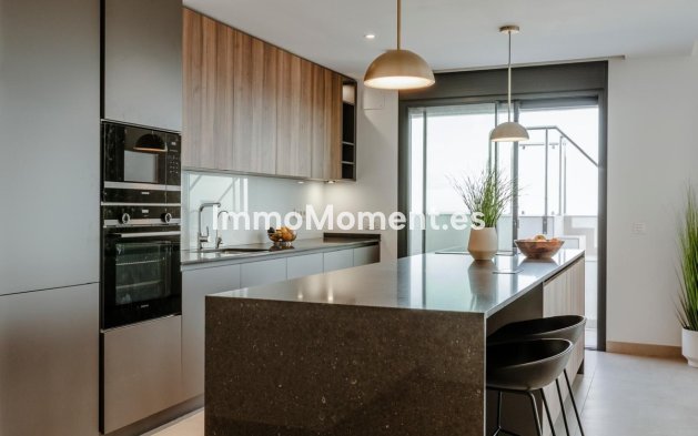 Resale - Apartment - Benalmadena - Benalmadena Centro