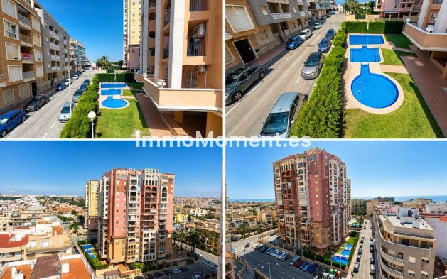Resale - Apartment - Torrevieja - Torrevieja Centro