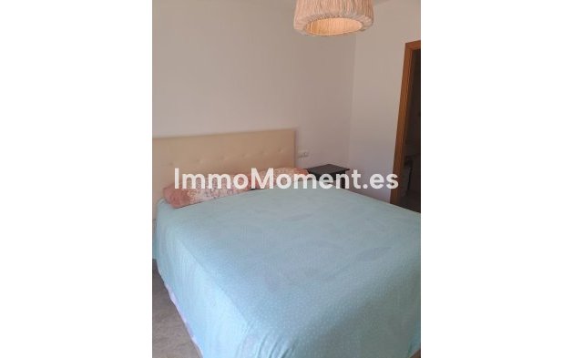 Resale - Apartment - Estepona - Selwo